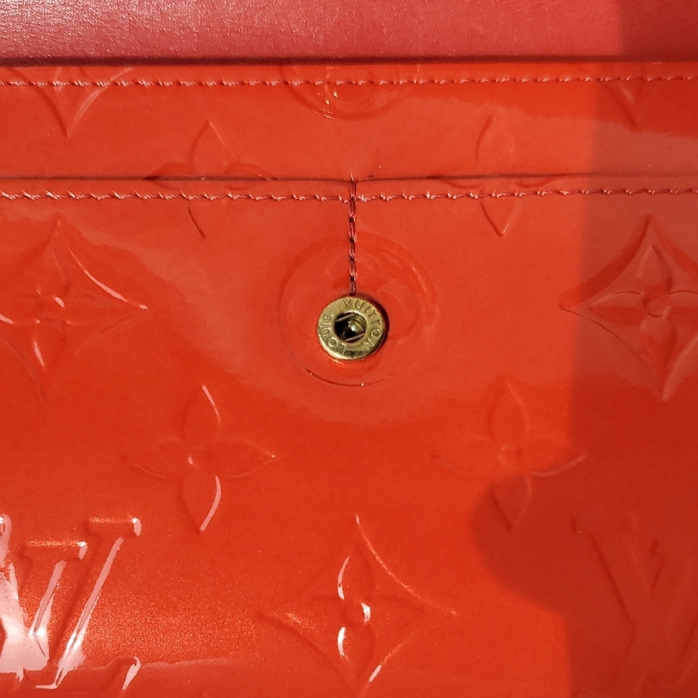 Louis Vuitton Red Wallet - Picture 12 of 17